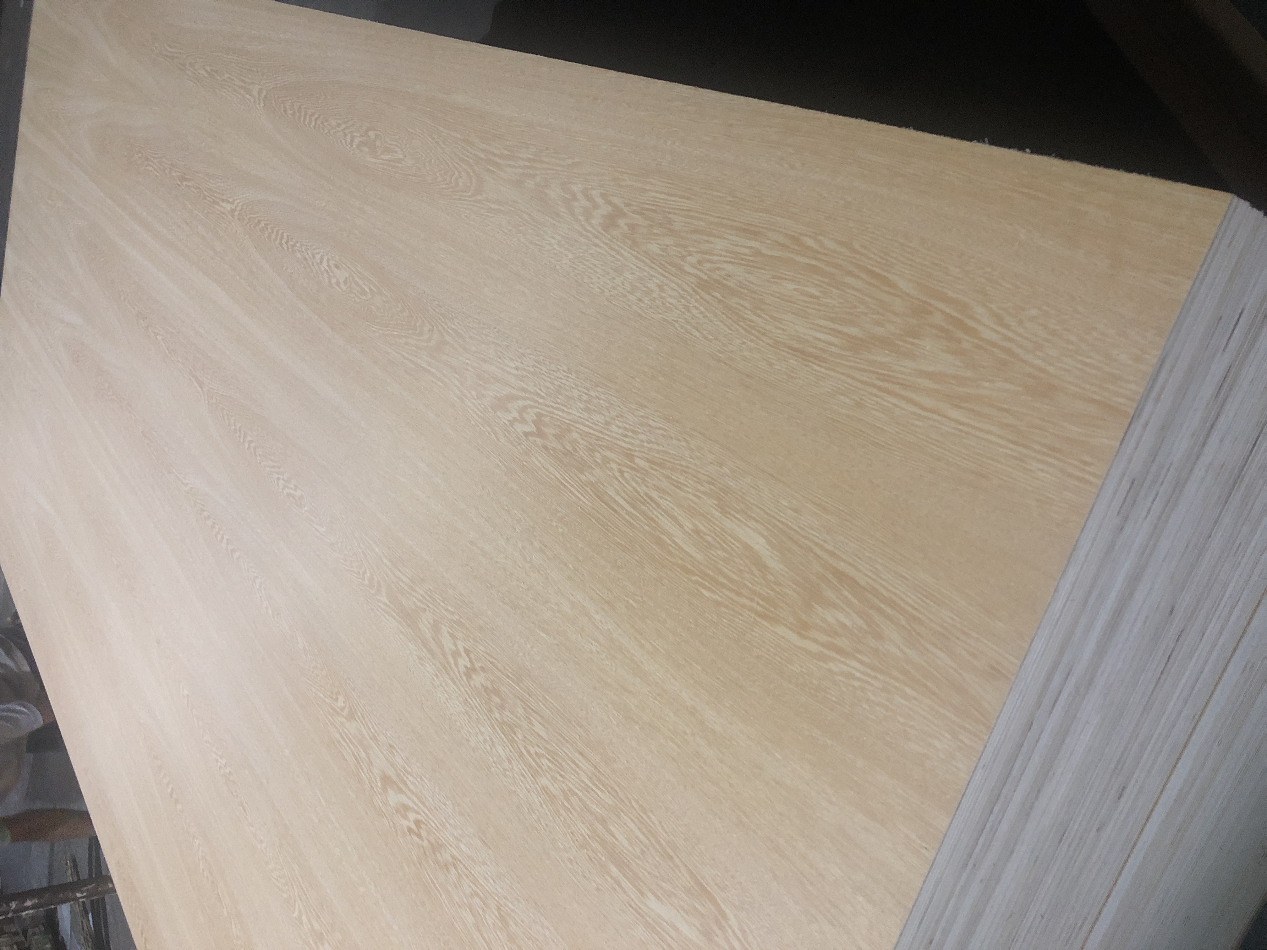 Decorative Uses Of Rosa Morada Veneer