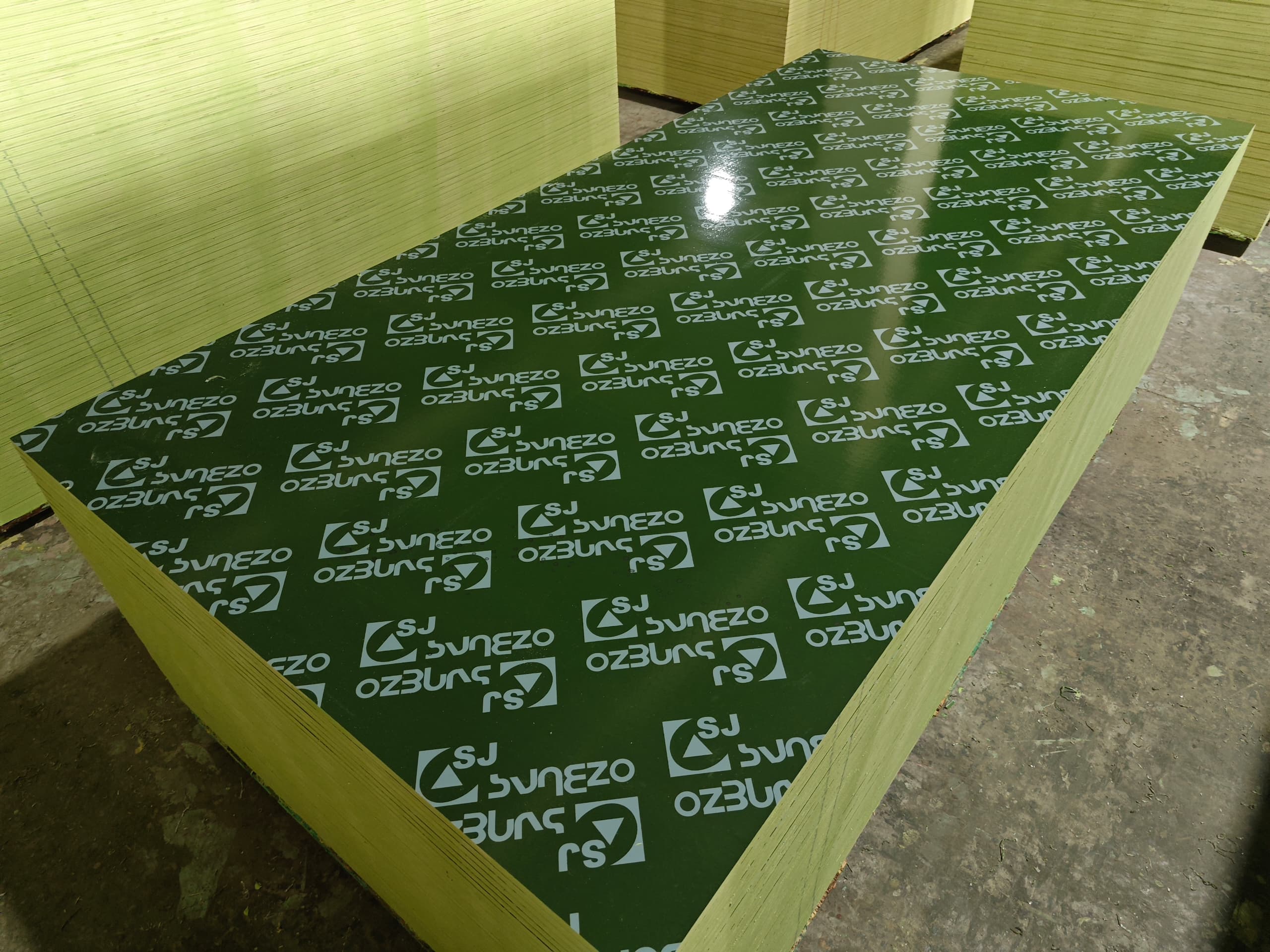 Plastic Film Faced Plywood