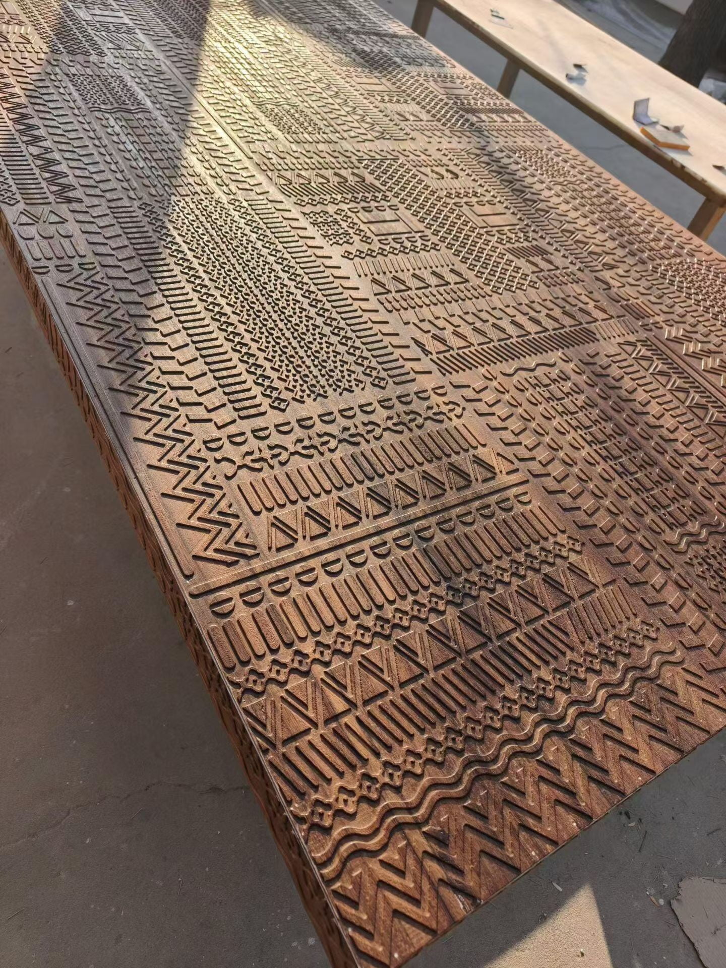 Quality inspection and finishing of solid wood textured panels before shipment